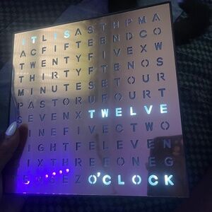 Rose gold digit clock